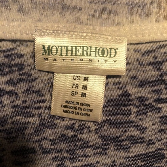 2 Motherhood Maternity Long Sleeve Shirts - Picture 5 of 9